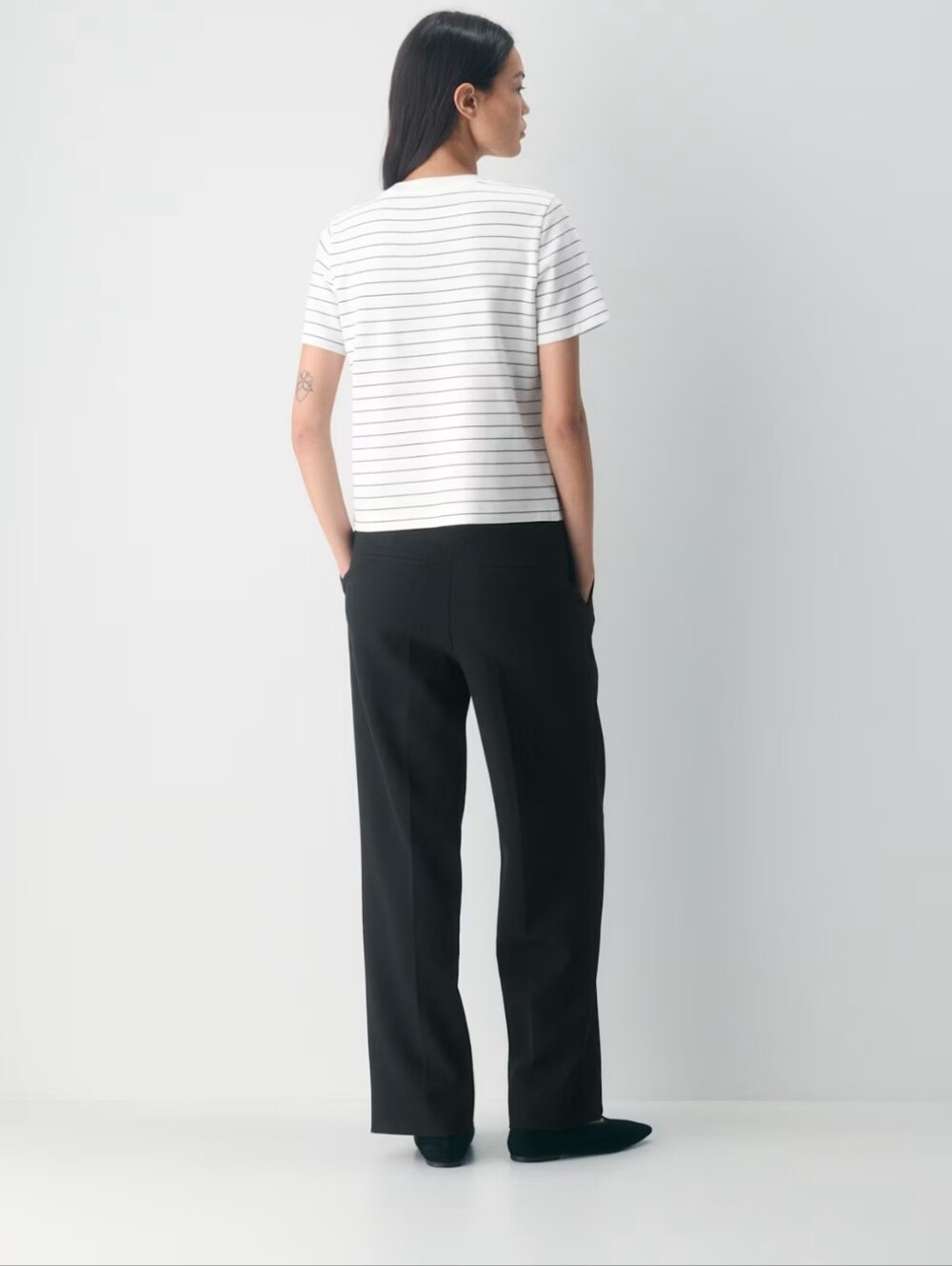 Aritzia Interlock Function Tee - Picture 5 of 6